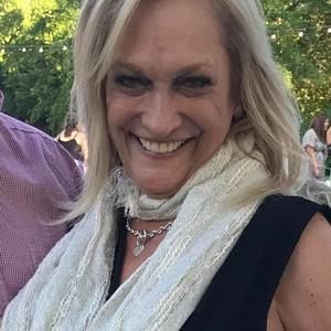 Meet your Posher, Suzanne